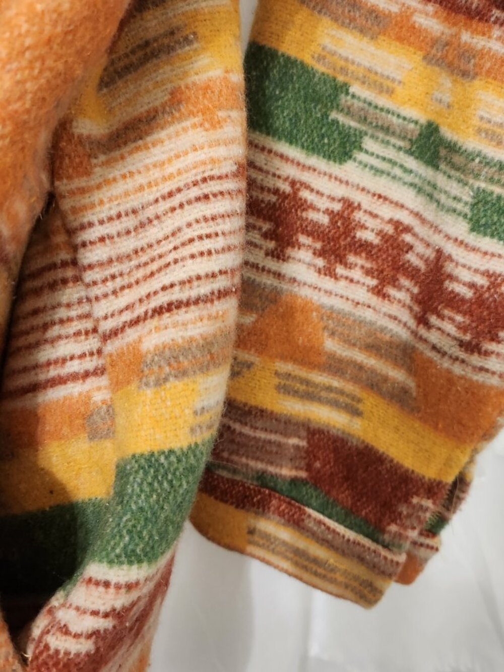 NWT Davi & Dani oversized Southwestern print shacket in size Small. - Picture 7 of 12